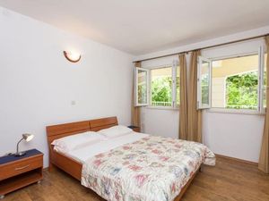 24057778-Ferienwohnung-5-Orebić-300x225-3