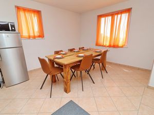 24058493-Ferienwohnung-7-Orebić-300x225-3