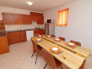 24058493-Ferienwohnung-7-Orebić-300x225-5