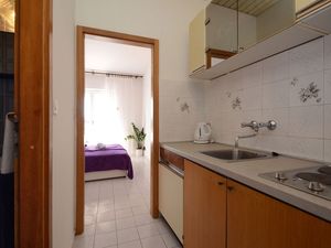 24058568-Ferienwohnung-3-Orebić-300x225-4