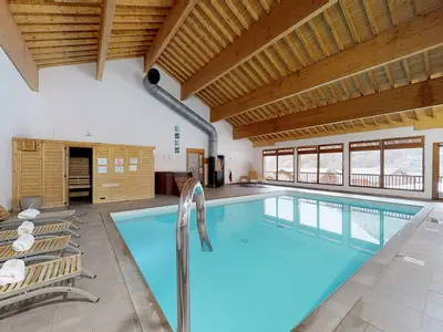 PoolOfHouse