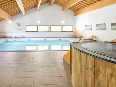 PoolOfHouse