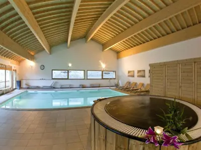 PoolOfHouse