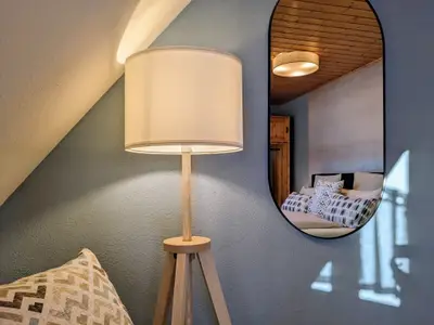 1. Schlafzimmer, Blick in Spiegel