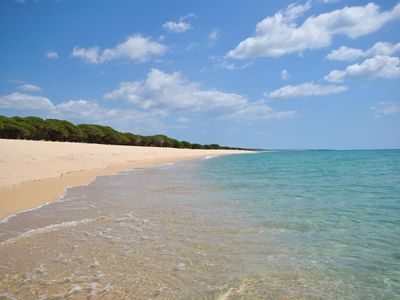 Direkte Umgebung des Objekts. Su Barone Strand in Orosei