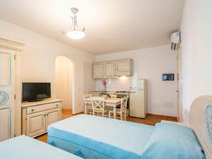 23892785-Ferienwohnung-3-Orosei-300x225-5