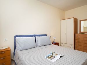 23971526-Ferienwohnung-2-Orosei-300x225-1