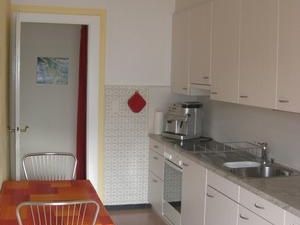 2839083-Ferienwohnung-3-Orselina-300x225-5