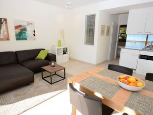 19279607-Ferienwohnung-2-Orselina-300x225-5