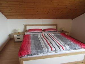 21993029-Ferienwohnung-4-Osann-Monzel-300x225-3