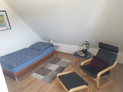 Einzelzimmer B (2) Einzelzimmer B (2)