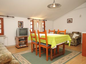 19126316-Ferienwohnung-5-Osor-300x225-1