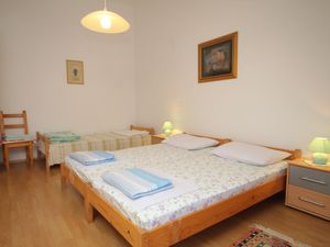 23930048-Ferienwohnung-5-Osor-300x225-5