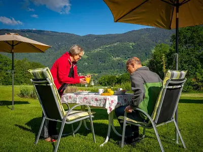 Frühstück im Garten