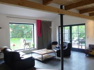 23898637-Ferienwohnung-2-Osterhever-300x225-1