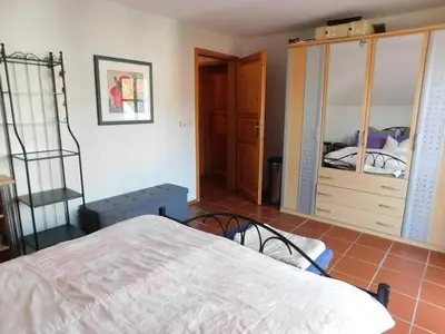 Schlafzimmer, großer Schrank