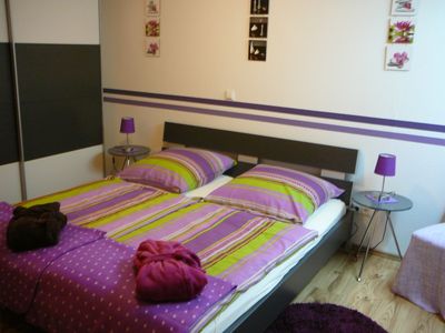 Schlafzimmer mit Doppelbett 180x200