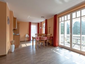 23881885-Ferienwohnung-3-Ostseebad Kühlungsborn-300x225-0