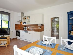 23660741-Ferienwohnung-4-Ostseebad Kühlungsborn-300x225-2