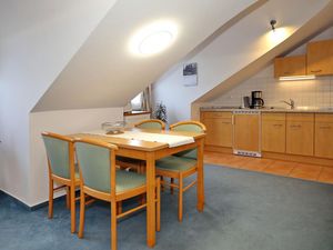 23908363-Ferienwohnung-4-Ostseebad Kühlungsborn-300x225-3