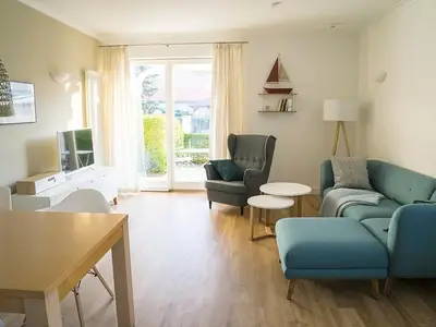Wohn-Essbereich mit Couch Wohn-Essbereich mit Couch