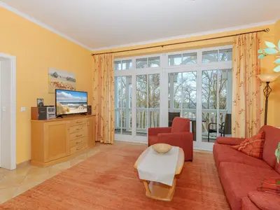Wohn-Essbereich mit Couch Wohn-Essbereich mit Couch