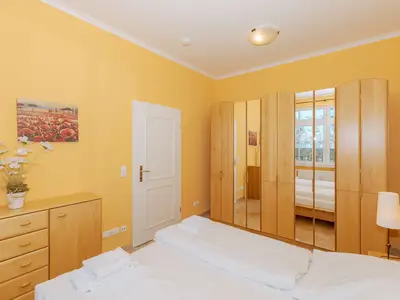 Schlafzimmer mit Doppelbett Schlafzimmer mit Doppelbett