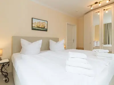 Schlafzimmer mit Doppelbett Schlafzimmer mit Doppelbett