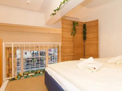 Schlafzimmer mit Doppelbett