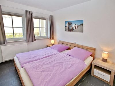 Schlafzimmer mit Doppelbett