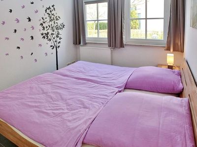 Schlafzimmer mit Doppelbett