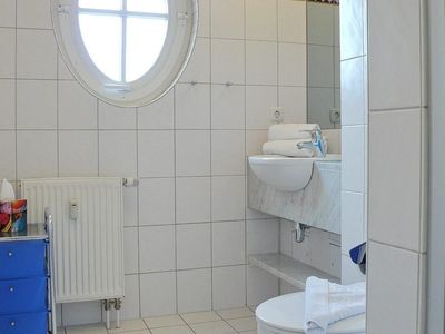 Badezimmer mit Dusche