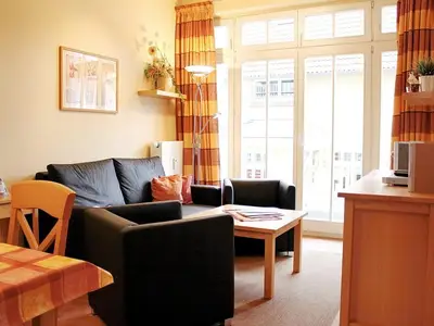 Wohn-Essbereich mit Couch