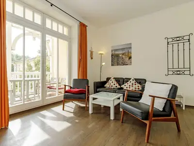 Wohn-Essbereich mit Couch