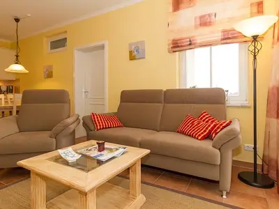 Wohn-Essbereich mit Couch