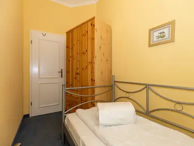 Schlafzimmer mit Einzelbett