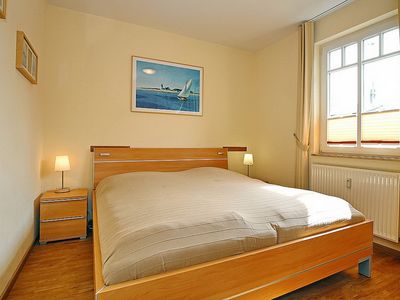 Schlafzimmer mit Doppelbett