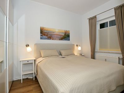 Schlafzimmer mit Doppelbett