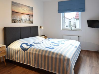 Schlafzimmer mit Doppelbett