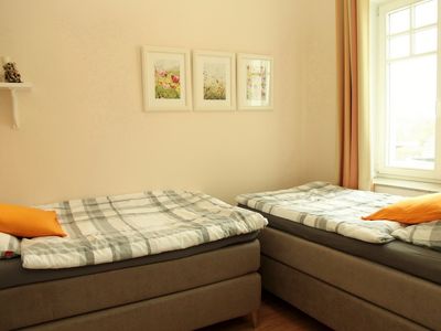 zweites Schlafzimmer mit 2 Einzelbetten