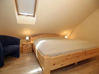 Schlafzimmer mit Doppelbett Schlafzimmer mit Doppelbett