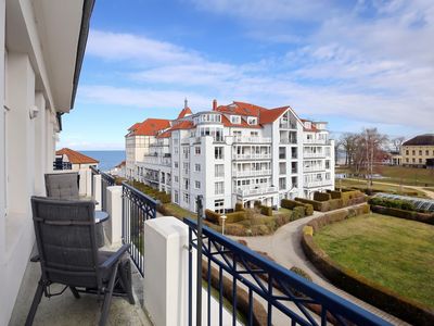 Balkon mit Teilseeblick