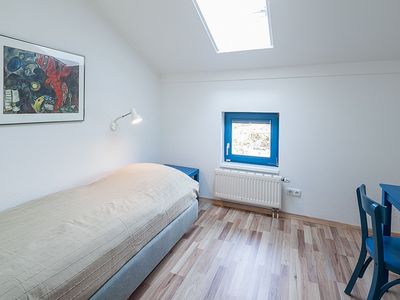 zweites Schlafzimmer mit Einzelbetten