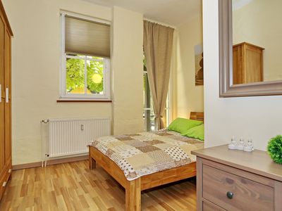 Schlafzimmer mit Doppelbett