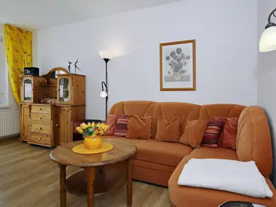 Wohnzimmer mit Ecksofa