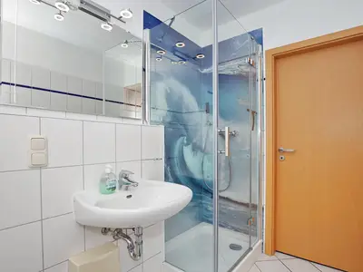 Badezimmer mit Dusche Badezimmer mit Dusche