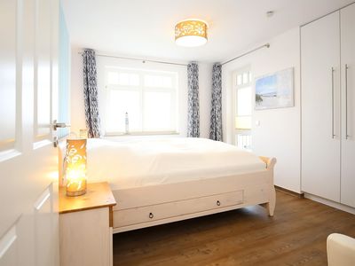 2. Schlafzimmer mit Doppelbett