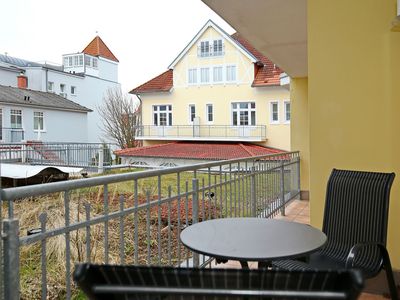 Balkon mit Gartenmöbeln