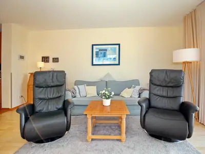Wohnbereich mit Sofa und Sessel Wohnbereich mit Sofa und Sessel