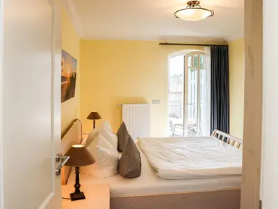 Blick in das erste Schlafzimmer Blick in das erste Schlafzimmer